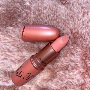 MAC x Nicki Minaj “the pinkprint” lipstick